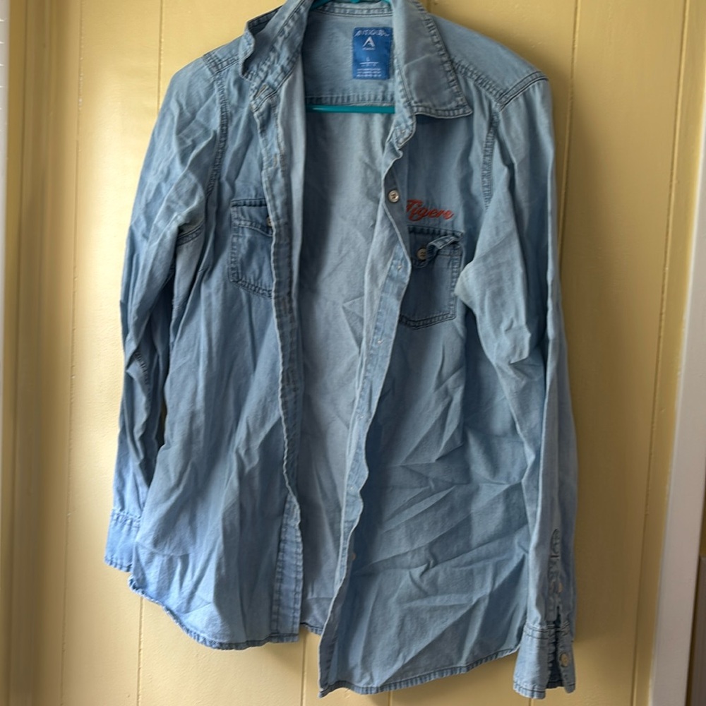 Denim long sleeve shirt with Detroit Tigers logo